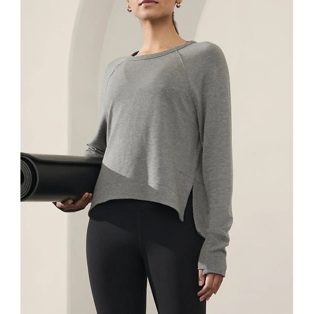 Athleta Recover Thumbhole Sweatshirt Pullover